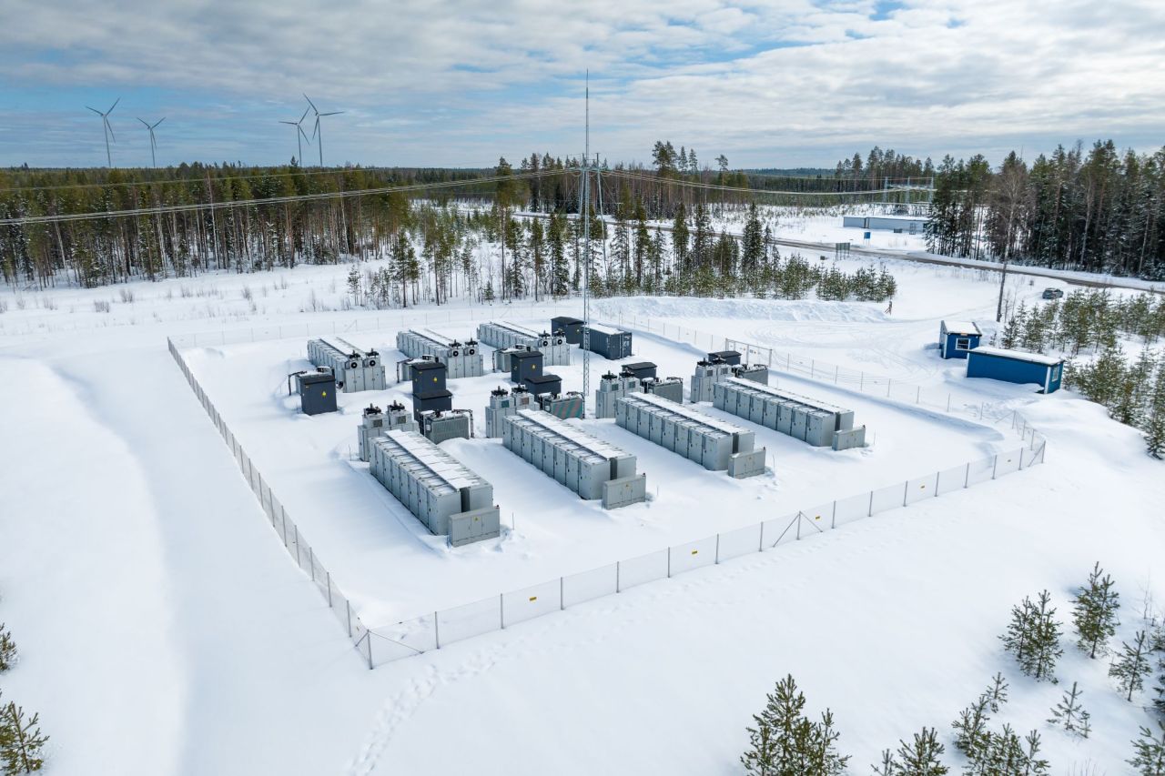 Surviving the Cold: How Freezing Temperatures Impact Lithium Batteries & What You Can Do About It